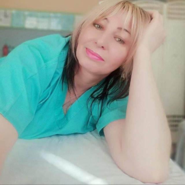 Táňa Drábková - profesionální masérka s 17 lety zkušeností, specializace na sportovní a relaxační masáže Hradec Králové